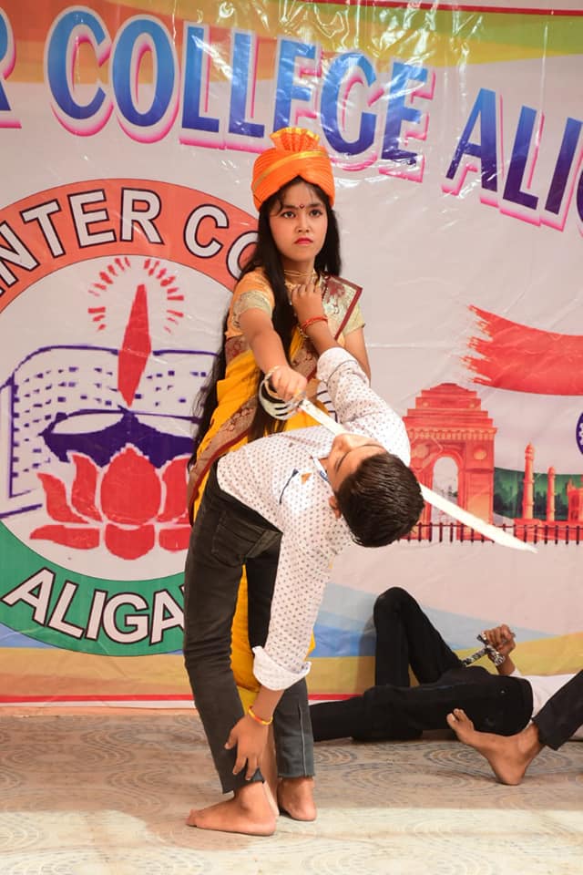 स्कूल एवं शिक्षण के हित में संघर्ष