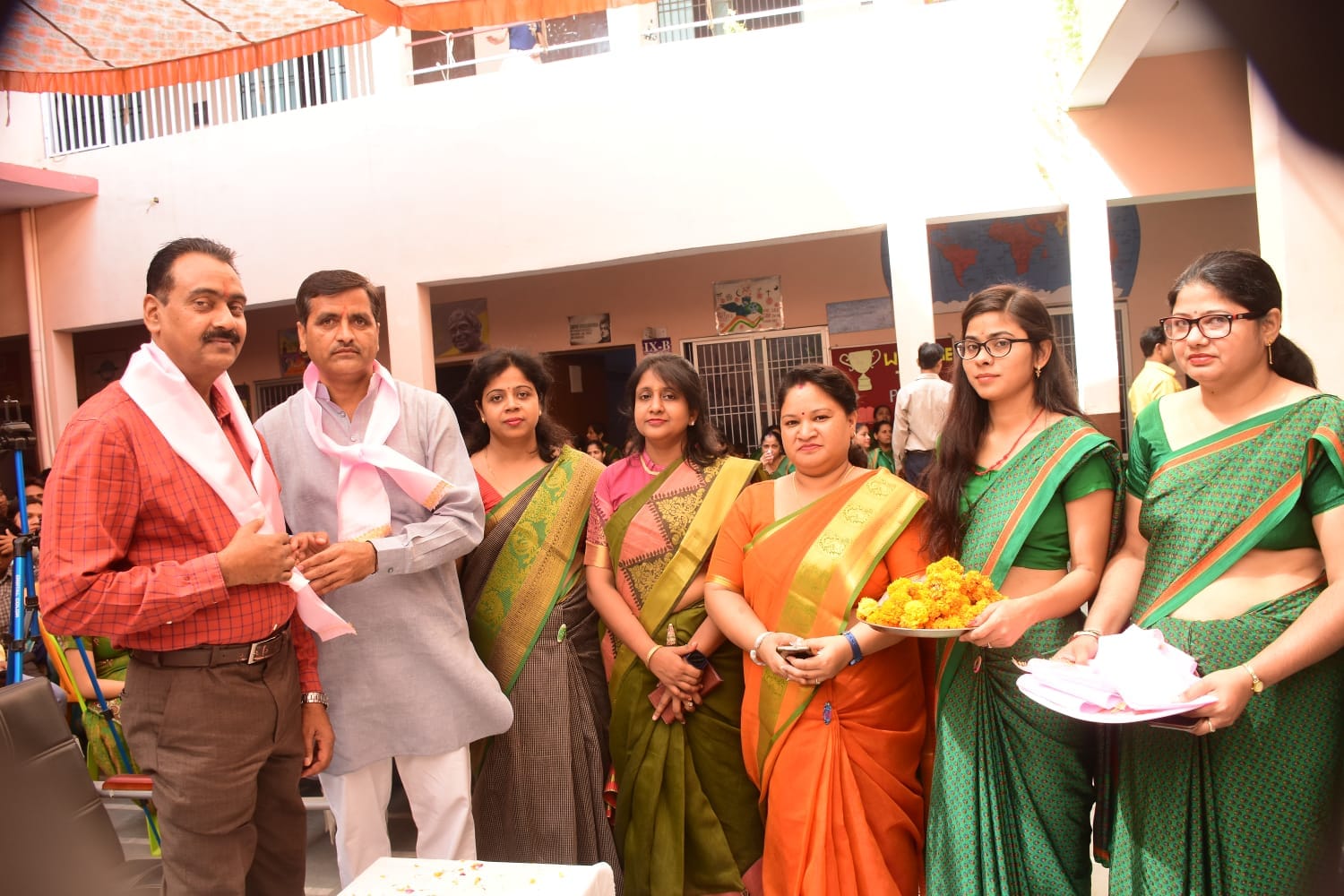 स्कूल एवं शिक्षण के हित में संघर्ष