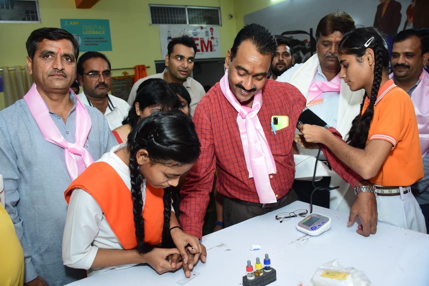 स्कूल एवं शिक्षण के हित में संघर्ष