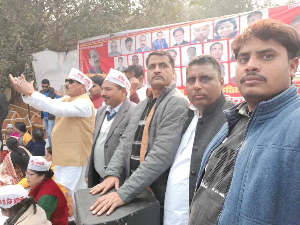 स्कूल एवं शिक्षण के हित में संघर्ष