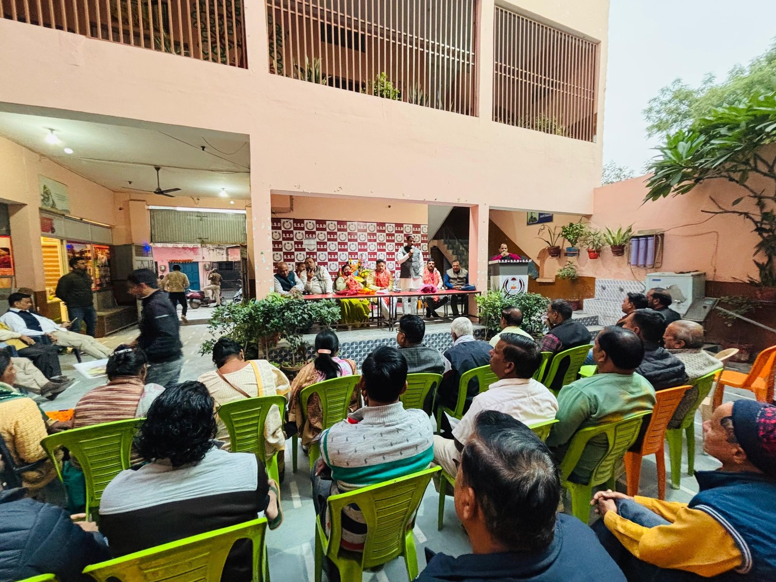 स्कूल एवं शिक्षण के हित में संघर्ष