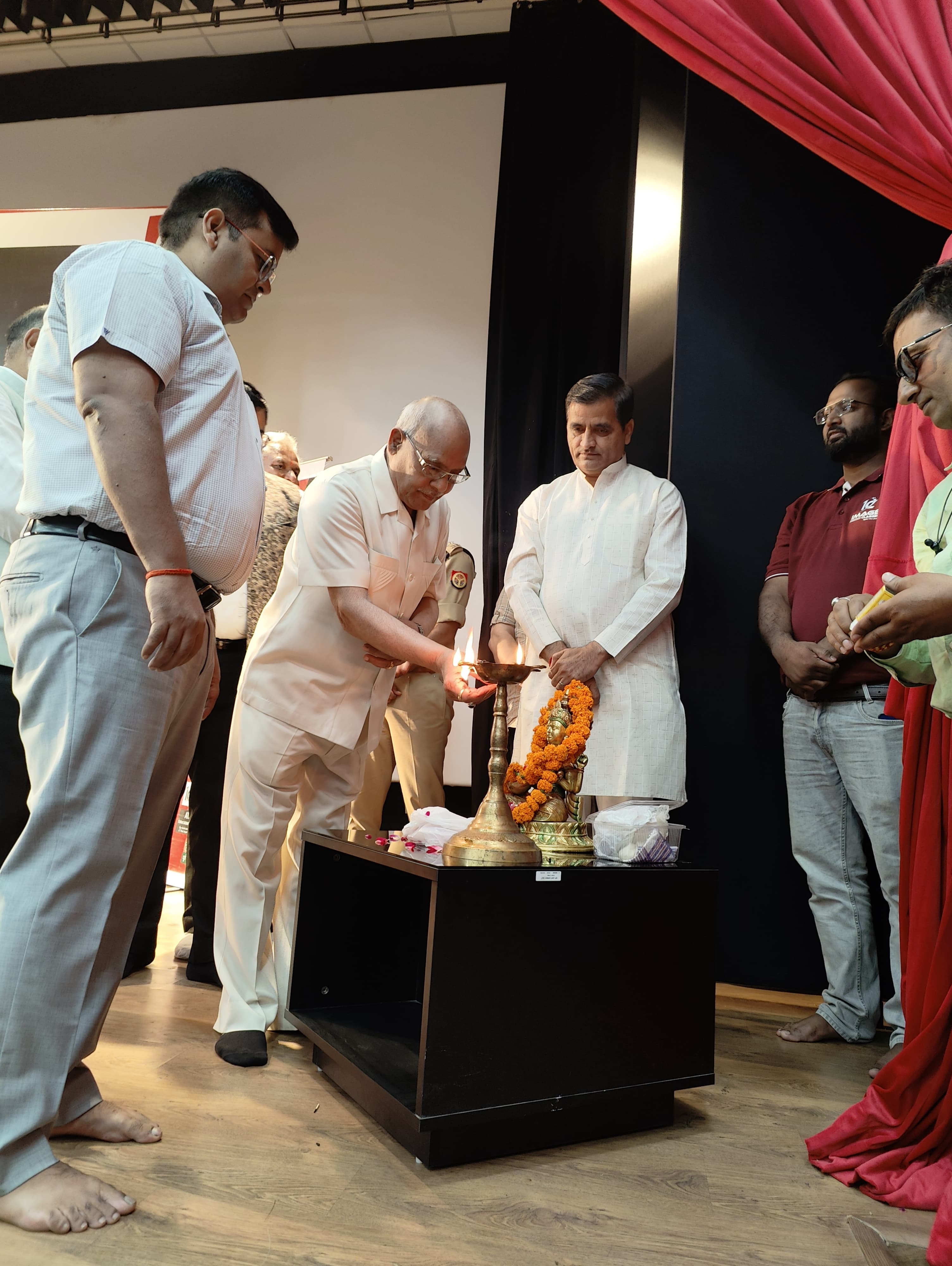 स्कूल एवं शिक्षण के हित में संघर्ष